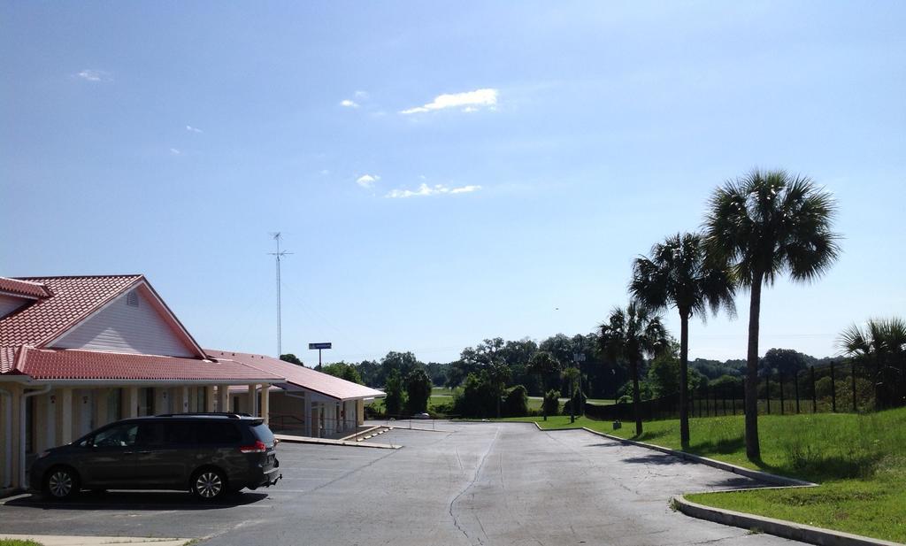 Palms Garden Inn Ellisville Exterior photo
