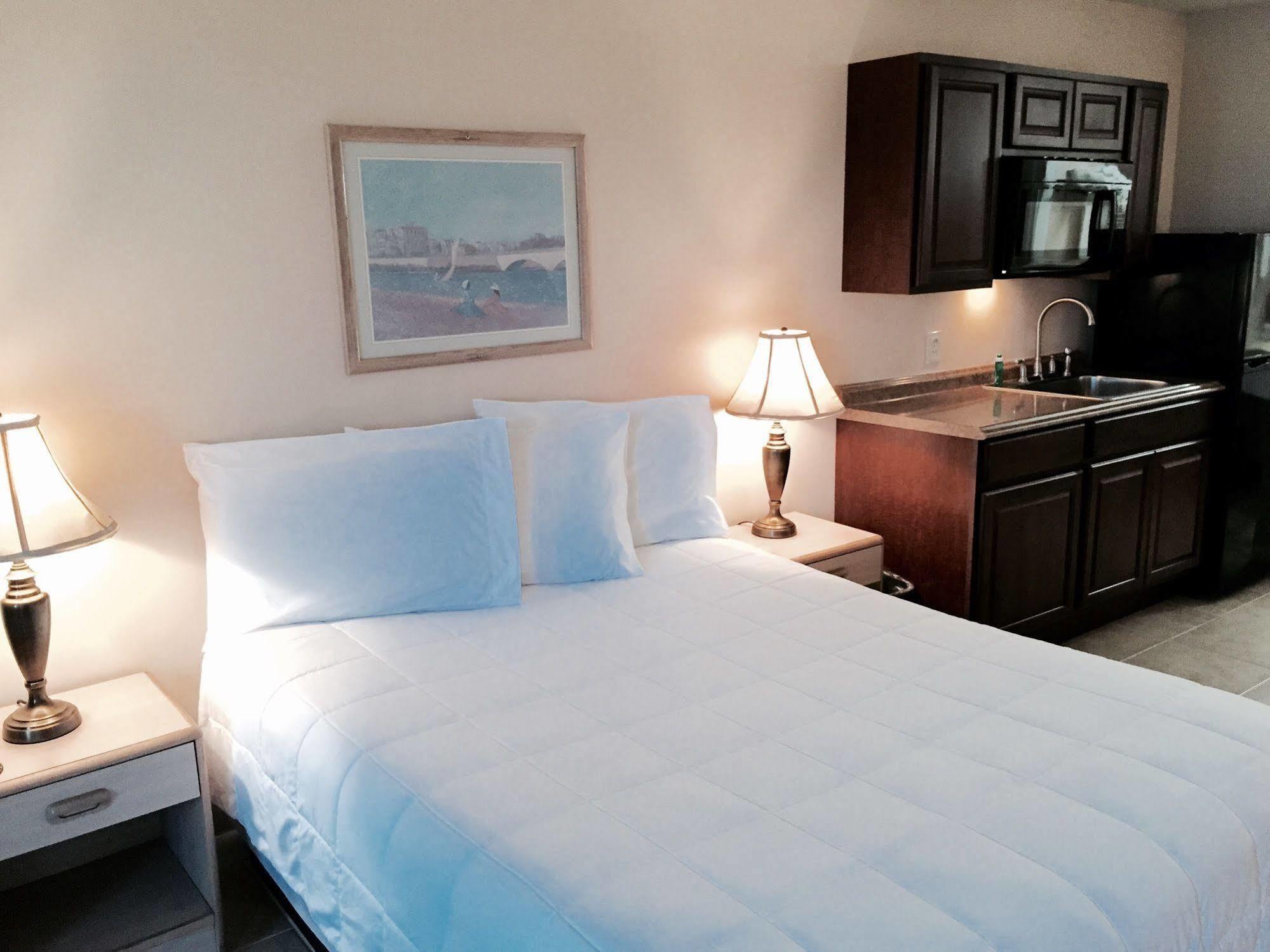 Palms Garden Inn Ellisville Exterior photo