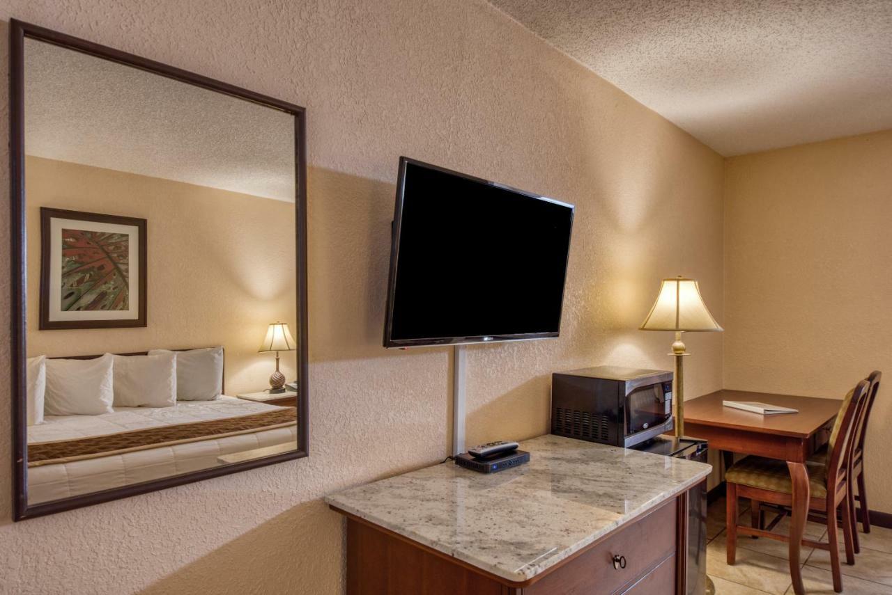 Palms Garden Inn Ellisville Exterior photo